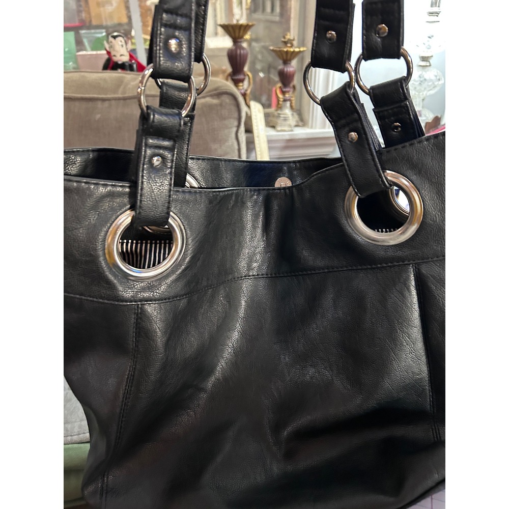 Womens Black Faux Leather Shoulder Bag‎ Hobo Purse With Silver Tone Hardware - Picture 2 of 8